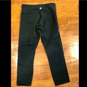 lululemon wunder under capris! Size 4!